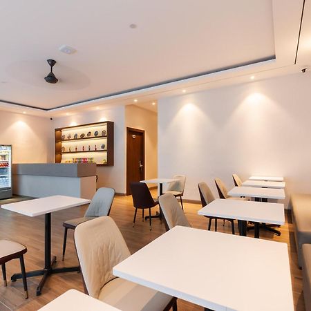 Urbanview Hotel Cengkareng Jakarta By Reddoorz Εξωτερικό φωτογραφία