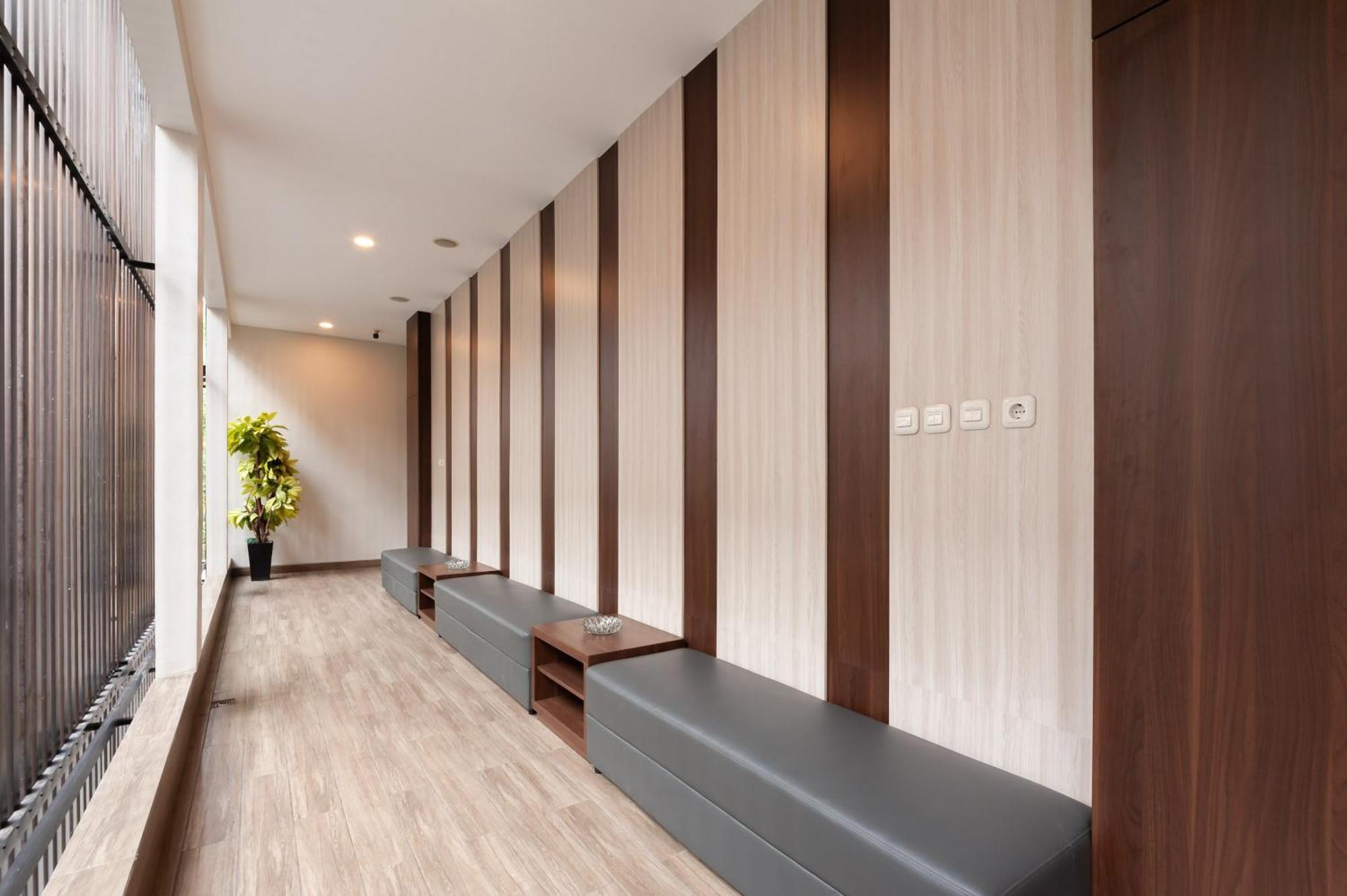 Urbanview Hotel Cengkareng Jakarta By Reddoorz Εξωτερικό φωτογραφία